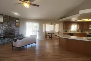 9425 Mountain, Pinon Hills, CA 92372 - Photo 22