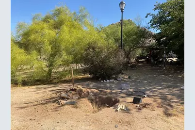 24335 Chuckawalla Road, Apple Valley, CA 92307 - Photo 10
