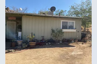 24335 Chuckawalla Road, Apple Valley, CA 92307 - Photo 2