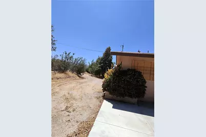 9640 Malpaso, Phelan, CA 92371 - Photo 6
