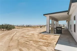 12026 Belmont Rd, Oak Hills, CA 92344 - Photo 44