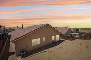 17560 Hudson, Victorville, CA 92395 - Photo 40
