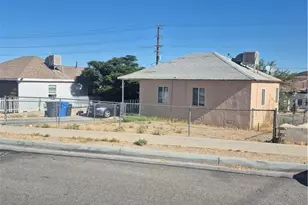 711 W Buena Vista, Barstow, CA 92311 - Photo 2