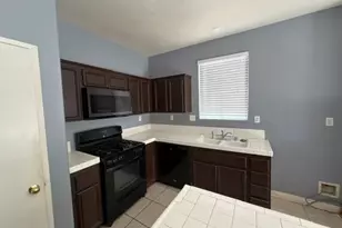 13178 Pacific Terrace, Victorville, CA 92392 - Photo 12