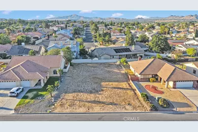 17780 Pebble Beach Drive, Victorville, CA 92395 - Photo 4
