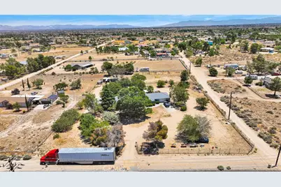 10325 Sheep Creek Rd, Phelan, CA 92371 - Photo 46