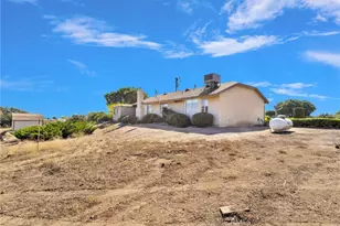 7824 Columbine, Oak Hills, CA 92344 - Photo 46