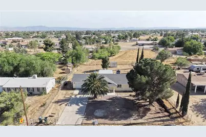 15807 Sitting Bull, Victorville, CA 92395 - Photo 4