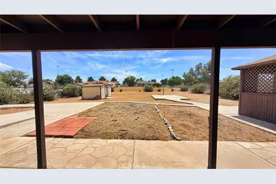 16237 Westland, Victorville, CA 92395 - Photo 32