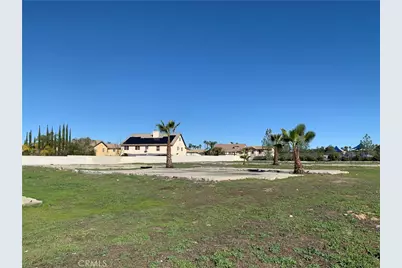 39565 Torrey Pines Road, Murrieta, CA 92563 - Photo 2