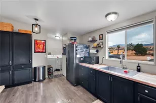 23036 Cerra Vista Ct, Apple Valley, CA 92308 - Photo 14