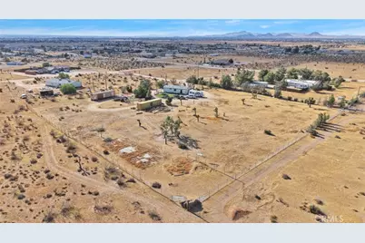 23036 Cerra Vista Court, Apple Valley, CA 92308 - Photo 40