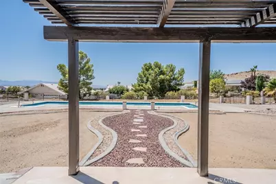 16334 Ridge View Drive, Apple Valley, CA 92307 - Photo 34