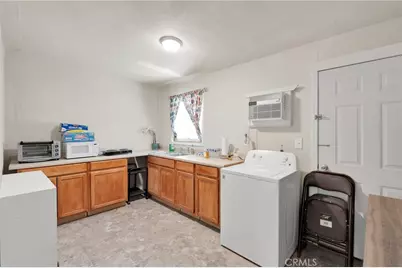 12660 Ivanhoe Road, Lucerne Valley, CA 92356 - Photo 38