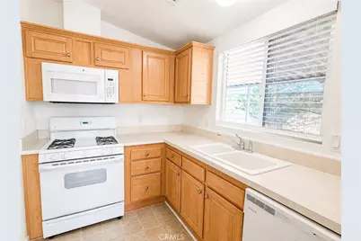 22601 Bear Valley Road, Apple Valley, CA 92308 - Photo 8