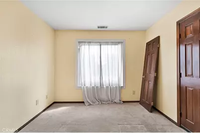 14942 Riverside Drive, Apple Valley, CA 92307 - Photo 24