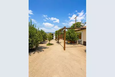 25268 Court, San Bernardino, CA 92410 - Photo 10