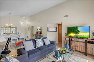 19064 Elm Dr, Apple Valley, CA 92308 - Photo 12
