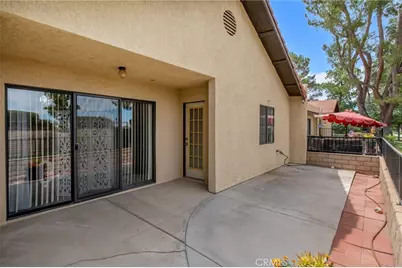 19064 Elm Drive, Apple Valley, CA 92308 - Photo 24