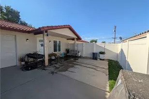 16410 Smoke Tree, Hesperia, CA 92345 - Photo 4