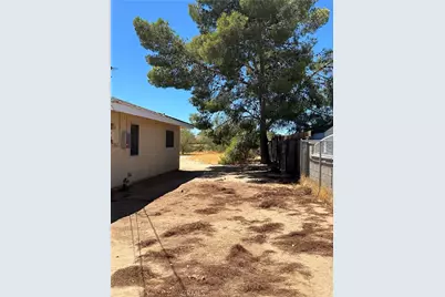 17035 Deodar, Hesperia, CA 92345 - Photo 32