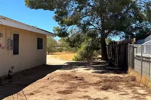 17035 Deodar, Hesperia, CA 92345 - Photo 32