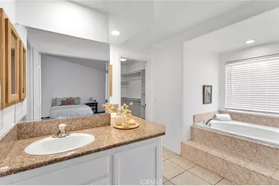 9352 Cedar Street, Oak Hills, CA 92344 - Photo 44