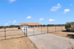 9352 Cedar St, Oak Hills, CA 92344 - Photo 6