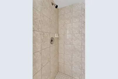 9352 Cedar Street, Oak Hills, CA 92344 - Photo 32