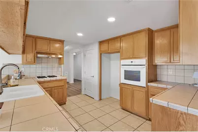 9352 Cedar Street, Oak Hills, CA 92344 - Photo 20