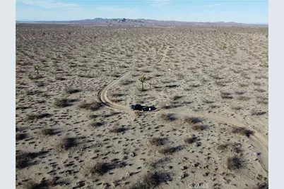 10 Lessing Ave, El Mirage, CA 92301 - Photo 2