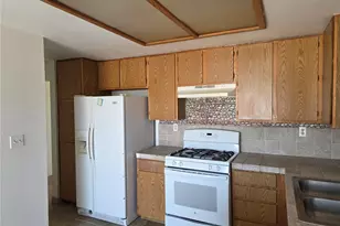 751 Higgins Rd, Barstow, CA 92311 - Photo 4