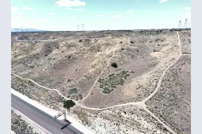 21 Summit Valley Road, Hesperia, CA 92345 - Photo 2