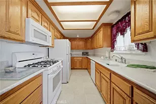 11998 Omak Rd, Apple Valley, CA 92308 - Photo 8