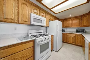 11998 Omak Rd, Apple Valley, CA 92308 - Photo 10