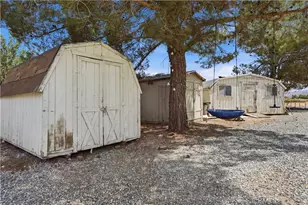 15761 Joshua, Apple Valley, CA 92307 - Photo 34