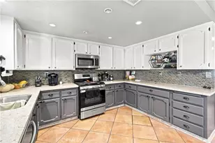 13607 Westwood Dr, Victorville, CA 92395 - Photo 10
