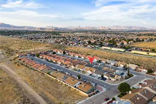 12980 Autumnwood, Victorville, CA 92395 - Photo 32