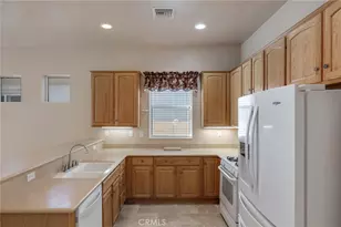11162 Avonlea, Apple Valley, CA 92308 - Photo 12