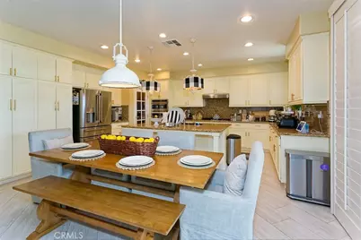 14911 Sunset Gardens Court, Victorville, CA 92394 - Photo 24