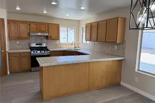 14830 Redwood, Adelanto, CA 92301 - Photo 4
