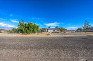 17821 Mauna Loa, Hesperia, CA 92345 - Photo 4