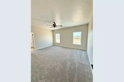 10583 Valencia Street, Hesperia, CA 92344 - Photo 12