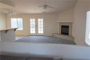 16034 Holly Brook Ln, Victorville, CA 92395 - Photo 8