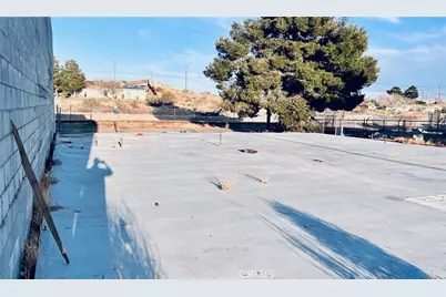 15663 Village Drive, Victorville, CA 92394 - Photo 24