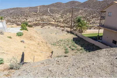 35302101 Vacation Drive, Canyon Lake, CA 92587 - Photo 18