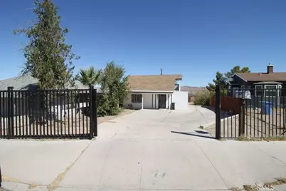 921 Flora, Barstow, CA 92311 - Photo 1
