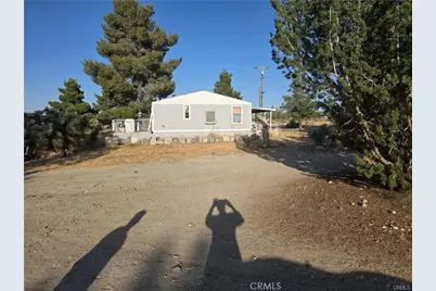 10623 1&2 Desert View, Pinon Hills, CA 92372 - Photo 4