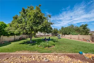 12950 Rolling Ridge Dr, Victorville, CA 92395 - Photo 32