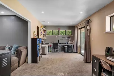 12950 Rolling Ridge Drive, Victorville, CA 92395 - Photo 18